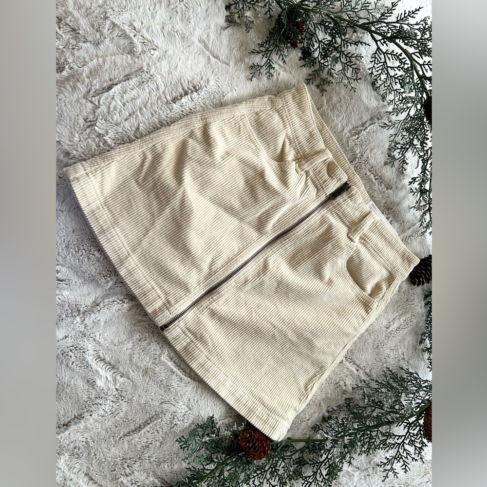 American Eagle Outfitters Women’s Super High Rise A-Line Corduroy Skirt